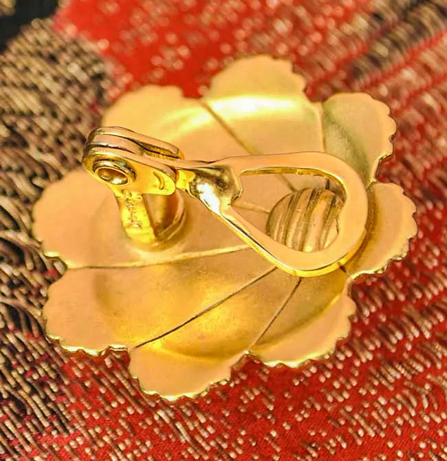 1980s Fabulous Statement Vintage Monet Dome Clip On Earrings