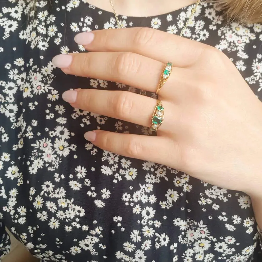 Antique Victorian Emerald 18ct Diamond Ring