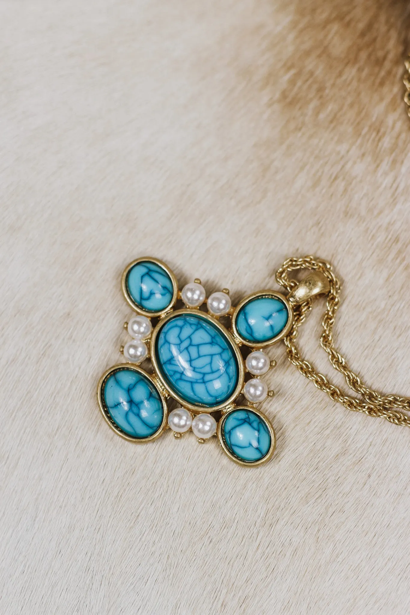 Blazin Roxx Drop Earring Necklace Set