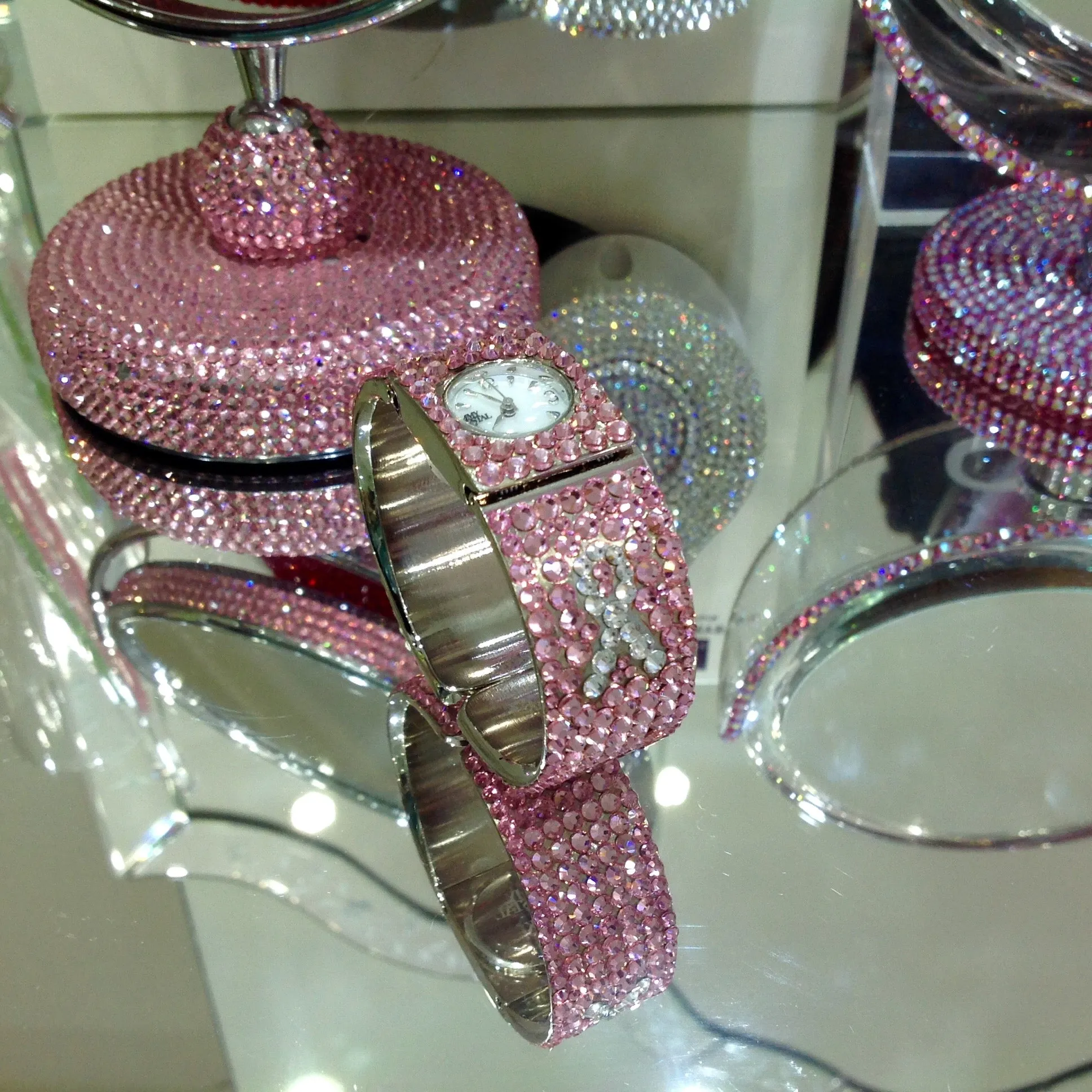 BREAST CANCER AWARENESS - WJ391 CRYSTAL BANGLE WATCH