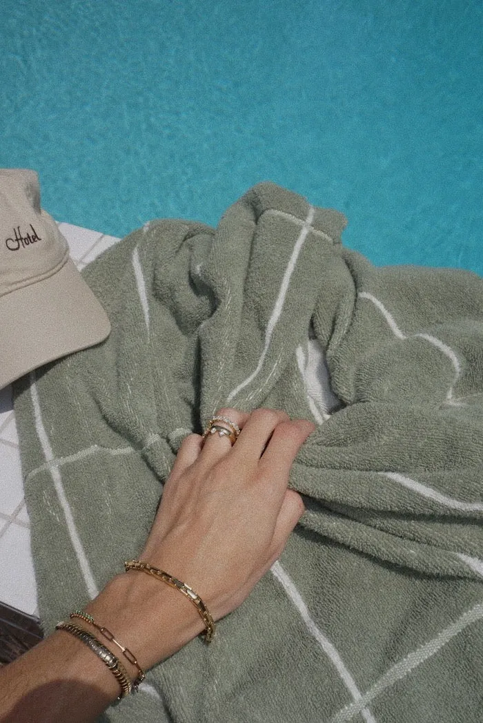 Coco Round Tennis Link Bracelet Emerald