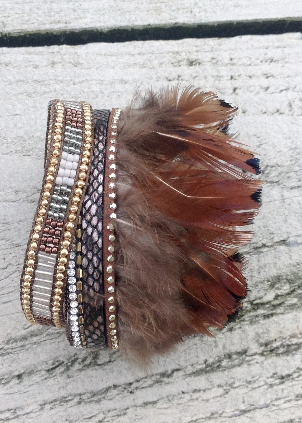 Fermignano Feather and Bead Bracelet in Grey