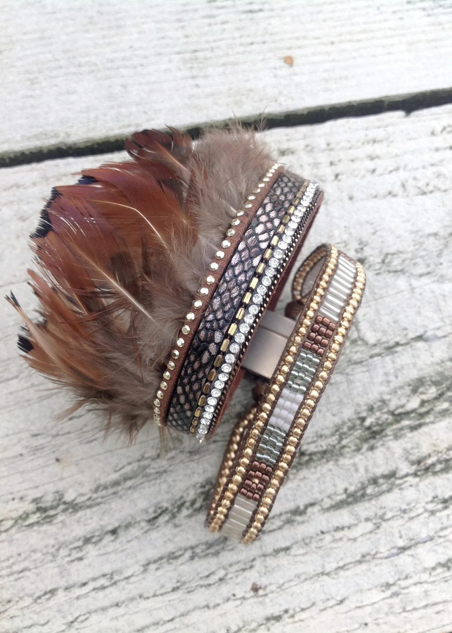 Fermignano Feather and Bead Bracelet in Grey