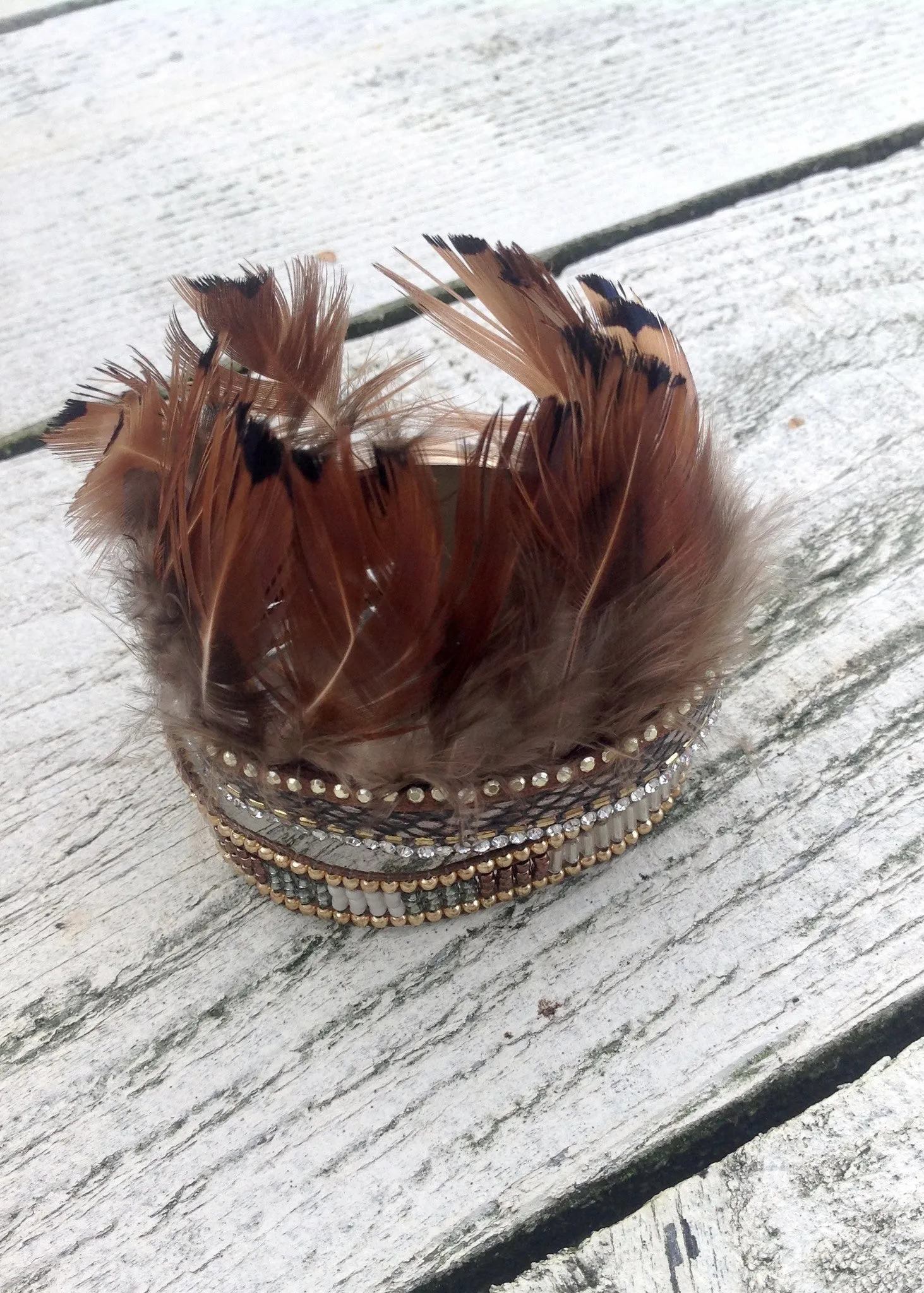 Fermignano Feather and Bead Bracelet in Grey