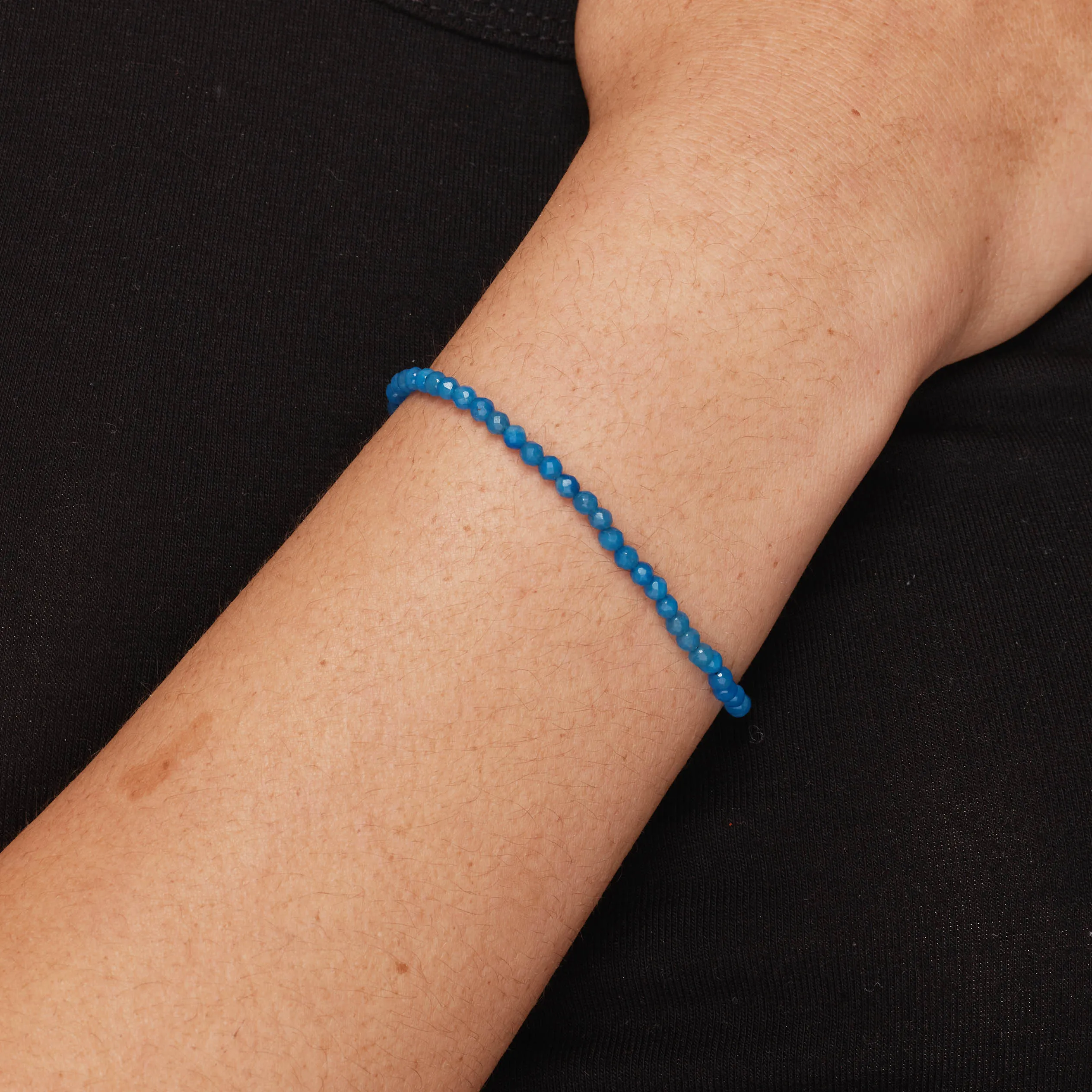 Micro Blue Agate Bead Bracelet in Gold