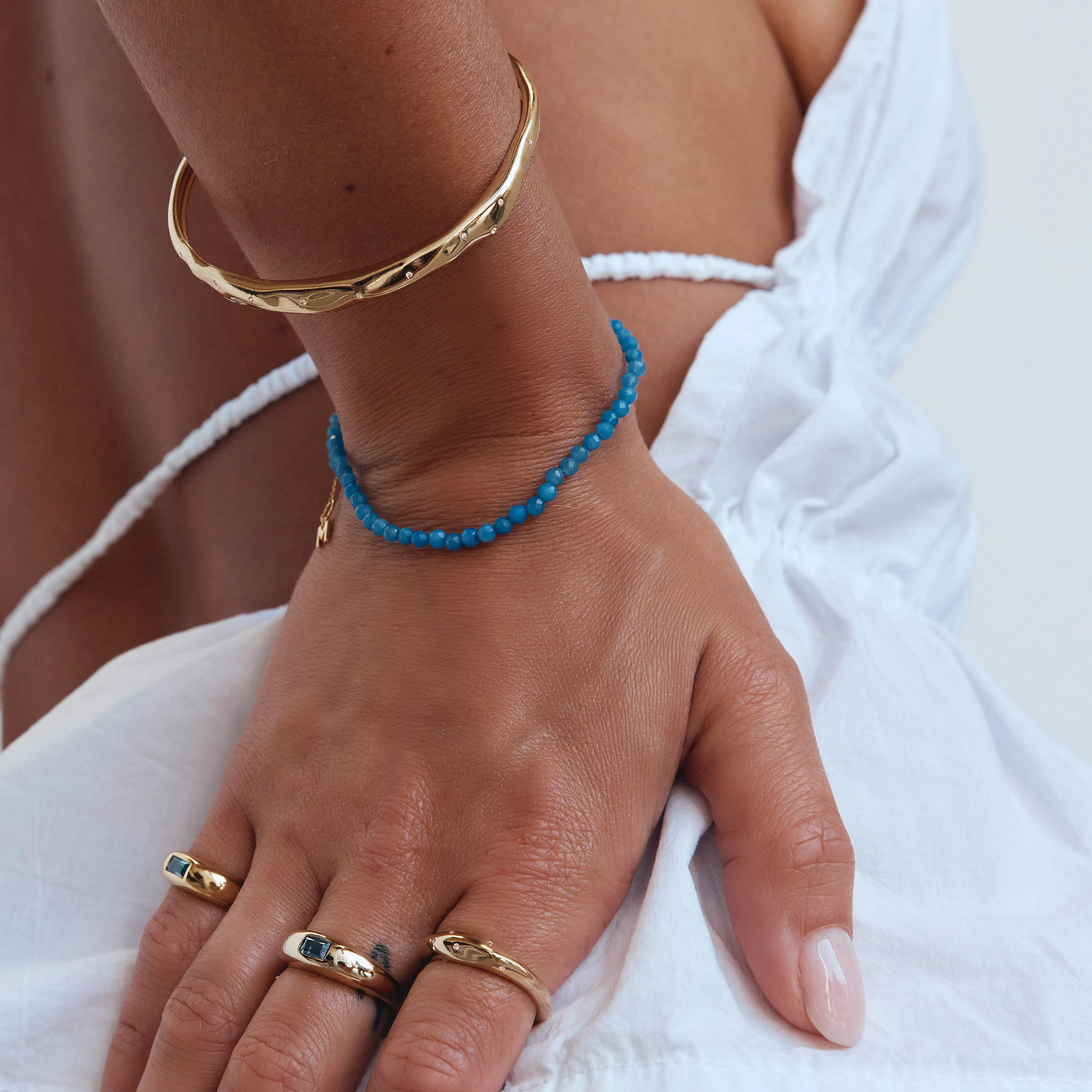 Micro Blue Agate Bead Bracelet in Gold